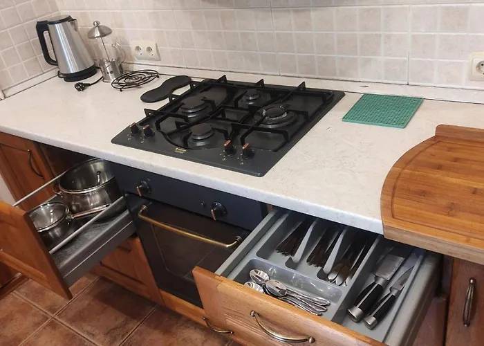 успенская 16. *